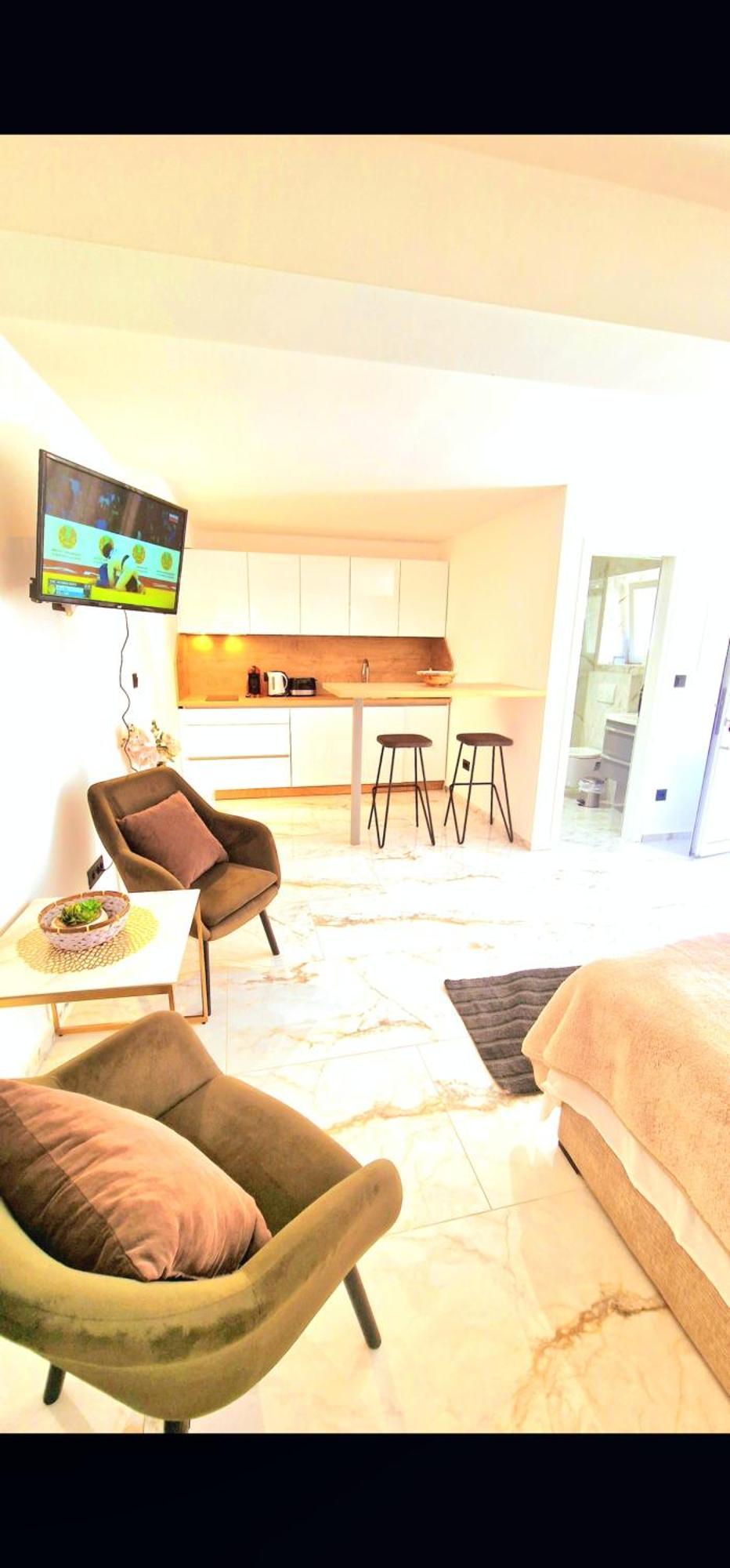 Ante Apartament *